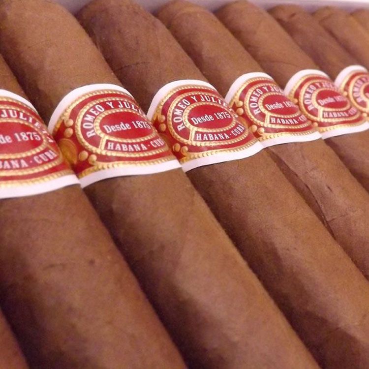 ROMEO Y JULIETA MILLE FLEURS